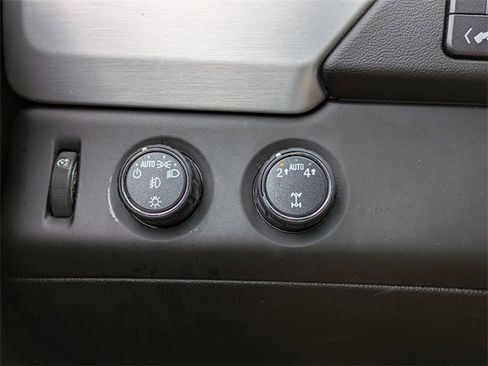 Used 2019 GMC Yukon SLT image 25