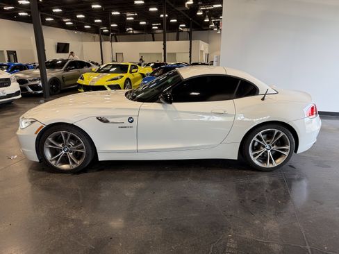 Used 2016 BMW Z4 sDrive35i RWD image 4