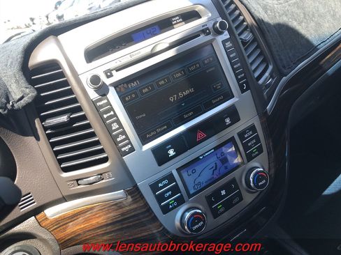 Used 2012 Hyundai Santa Fe Limited w/ Navigation Pkg 4 FWD image 13