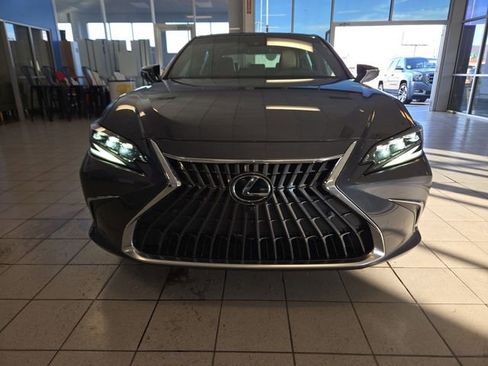 Used 2025 Lexus ES 350 Ultra Luxury image 3