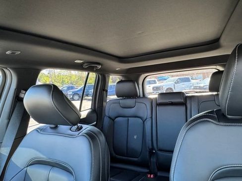 New 2025 Jeep Grand Cherokee Limited image 32