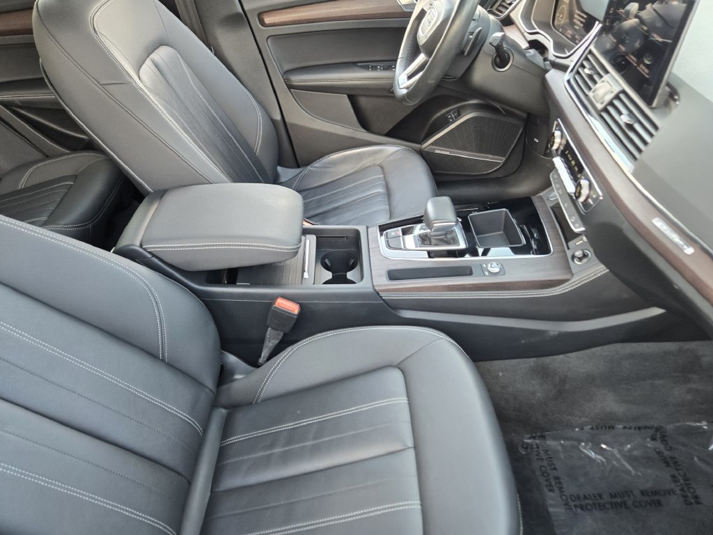 Used 2021 Audi Q5 e Premium Plus w/ Premium Plus Package AWD/4WD image 18