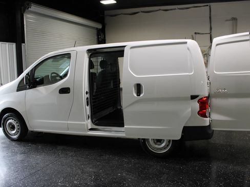 Used 2020 Nissan NV200 S FWD image 31
