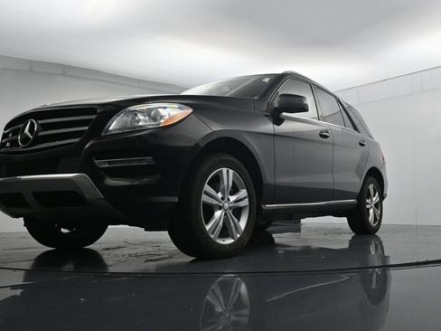 Used 2015 Mercedes-Benz ML 350 4MATIC image 30