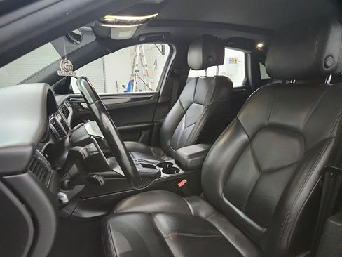 Used 2017 Porsche Macan AWD/4WD image 14