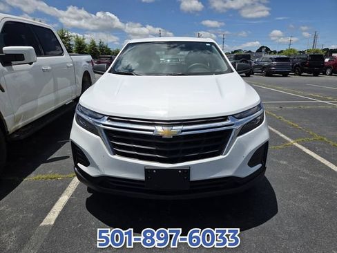 Used 2024 Chevrolet Equinox LS FWD image 2