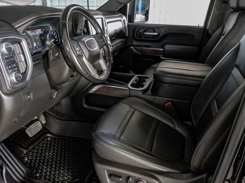 Used 2023 GMC Sierra 3500 Denali w/ Denali Ultimate Package image 14