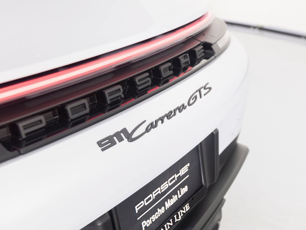 Certified 2025 Porsche 911 Carrera GTS RWD image 47