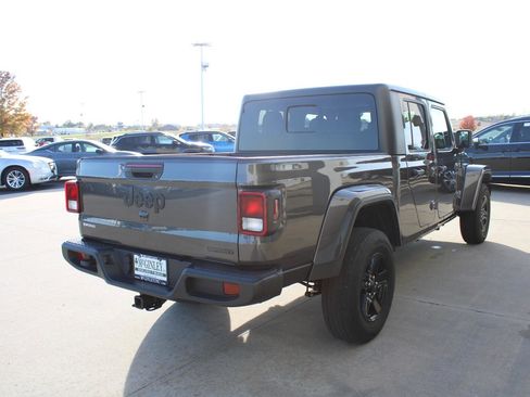 Certified 2021 Jeep Gladiator Sport image 7