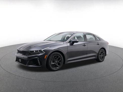 Used 2025 Kia K5 LXS FWD image 3