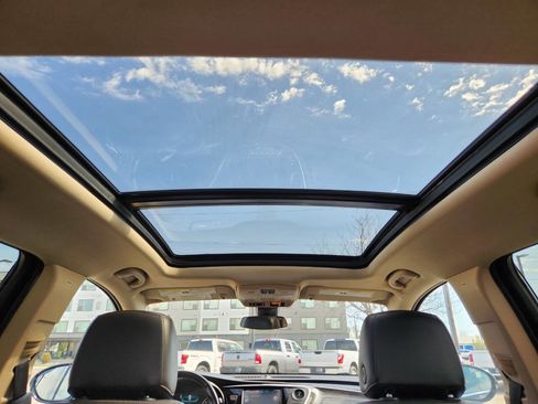 Used 2016 Buick Envision Premium AWD/4WD image 19