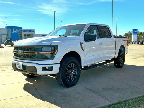 Used 2025 Ford F150 Tremor w/ Tow/Haul Package image 3