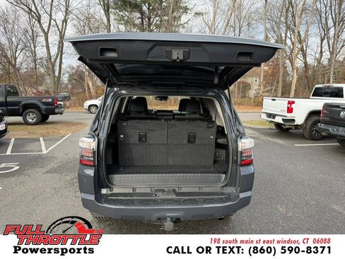 Used 2024 Toyota 4Runner SR5 Premium w/ Moonroof Package AWD/4WD image 10