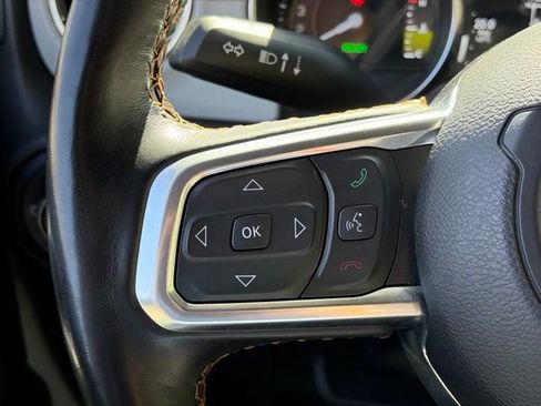 Used 2022 Jeep Wrangler Unlimited Sahara image 15