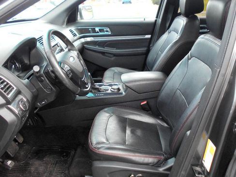 Used 2016 Ford Explorer Sport w/ Equipment Group 401A image 9