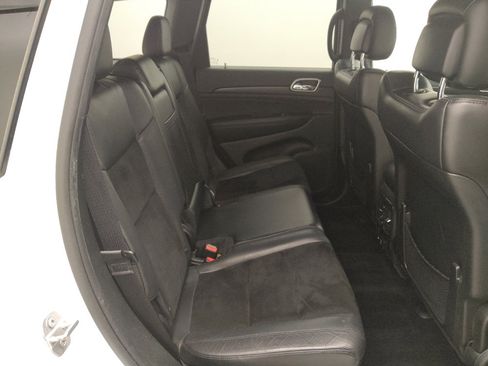 Used 2017 Jeep Grand Cherokee Altitude image 19