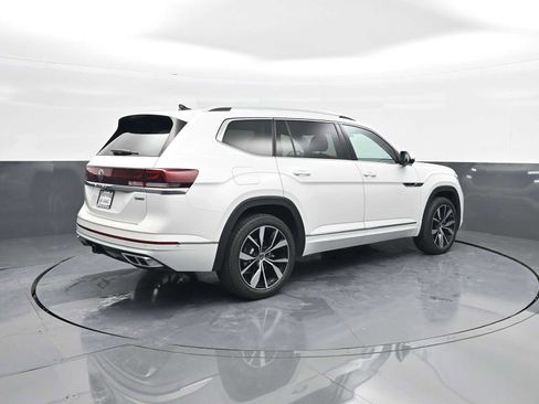 Used 2025 Volkswagen Atlas SEL Premium R-Line image 8