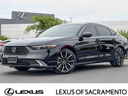 Used 2023 Honda Accord Touring image 1