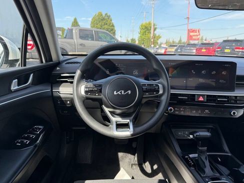 Used 2025 Kia K5 LXS FWD image 10