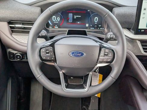 New 2026 Ford Explorer Platinum RWD image 10
