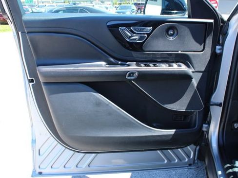 Used 2020 Lincoln Aviator Reserve w/ Equipment Group 201A AWD/4WD image 10