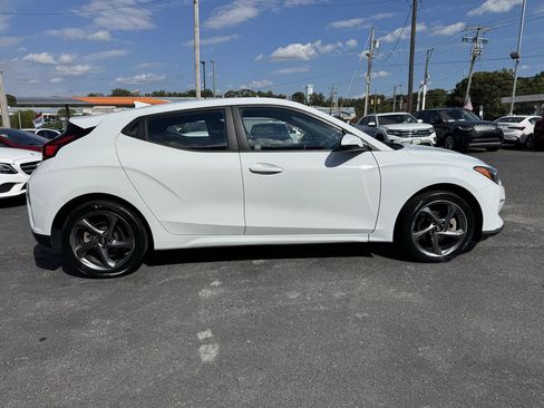 Used 2020 Hyundai Veloster 2.0 FWD image 4