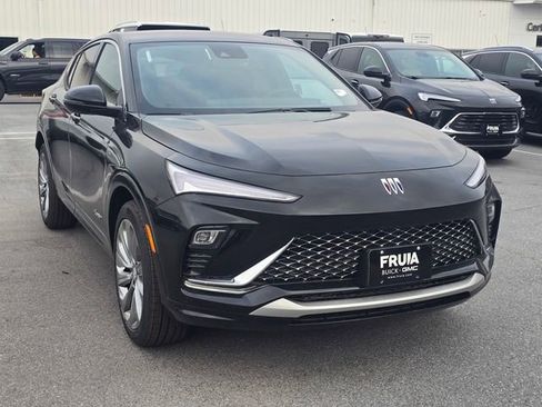 New 2026 Buick Envista Avenir image 3