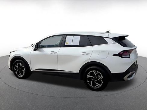 Used 2025 Kia Sportage LX image 10