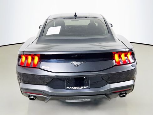 Used 2024 Ford Mustang Coupe image 6