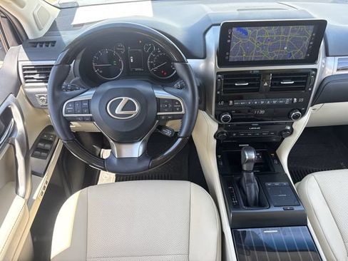 Used 2023 Lexus GX 460 Premium w/ Premium Package AWD/4WD image 12
