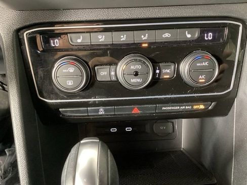 Used 2023 Volkswagen Atlas Cross Sport SE w/ Panoramic Sunroof Package image 23