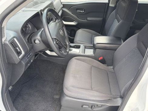 Certified 2025 Nissan Frontier SV RWD image 21