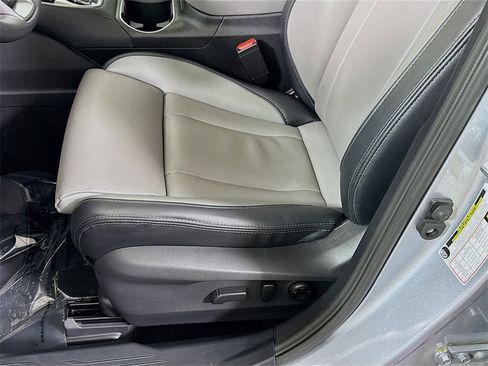 Certified 2025 Subaru Outback Limited image 27