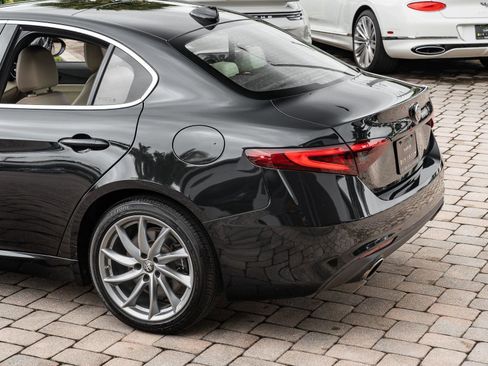 Used 2023 Alfa Romeo Giulia Lusso w/ Quick Order Package 22Z Lusso image 30