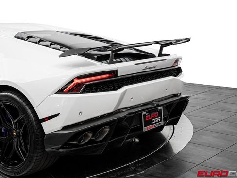 Used 2015 Lamborghini Huracan LP 610-4 AWD/4WD image 18