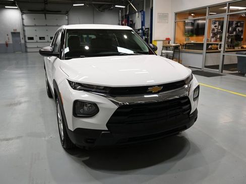 Used 2023 Chevrolet TrailBlazer LS image 3