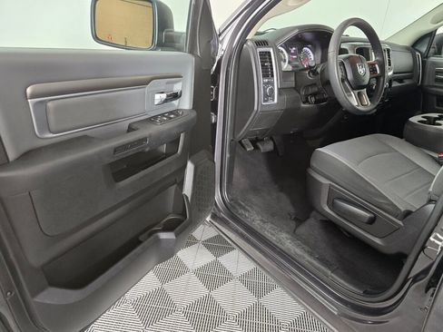 Used 2024 RAM 1500 Classic SLT image 17