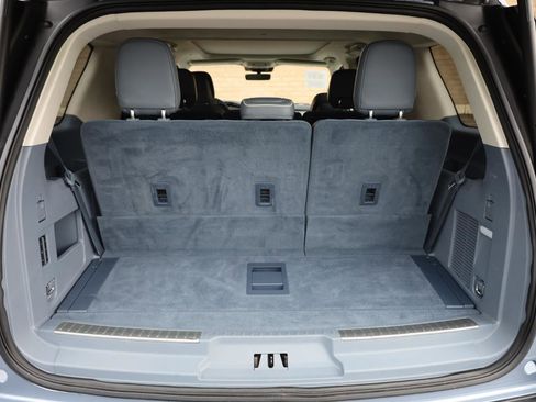 Used 2019 Lincoln Navigator Black Label w/ Cargo Package AWD/4WD image 11