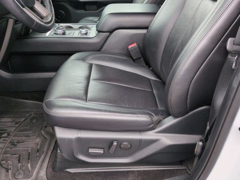 Used 2020 Ford Expedition XLT w/ Equipment Group 202A AWD/4WD image 13
