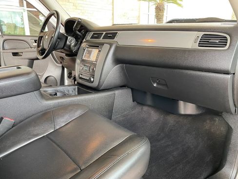 Used 2014 Chevrolet Silverado 2500 LTZ w/ LTZ Plus Package AWD/4WD image 21