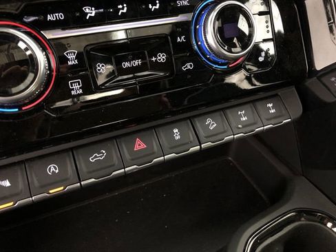 Certified 2023 GMC Sierra 1500 AT4X image 32