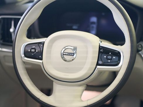 Certified 2025 Volvo V60 B5 Cross Country Plus image 17