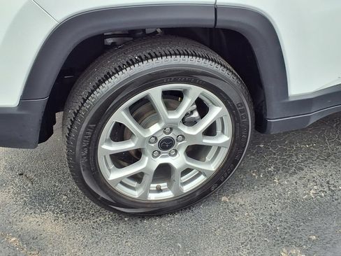 Used 2025 Jeep Compass Limited AWD/4WD image 23