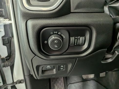 Certified 2025 RAM 1500 Laramie image 37