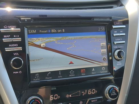 Used 2018 Nissan Murano SL w/ Moonroof Package image 16