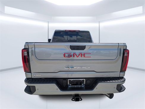 New 2025 GMC Sierra 2500 Denali w/ Denali Reserve Package image 5