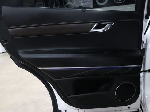 Used 2024 Genesis GV80 2.5T image 19