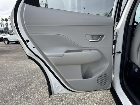 Used 2024 Hyundai Kona Limited image 24