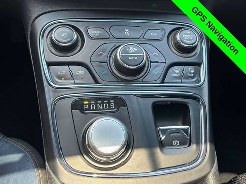 Used 2015 Chrysler 200 S w/ Navigation & Sound Group I FWD image 22