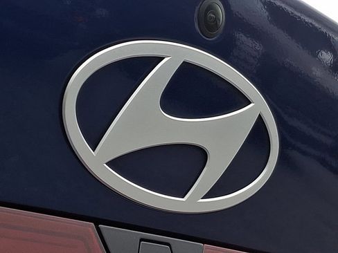 Used 2024 Hyundai Elantra SEL w/ Convenience Package image 31